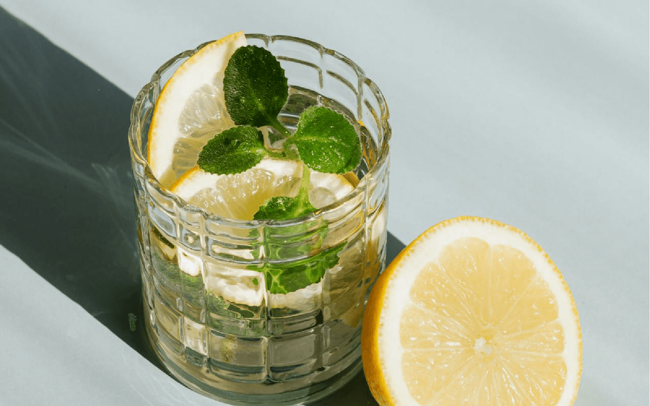 7 Superior Natural Hydration Alternatives- Fruit-Based Hydration Waters